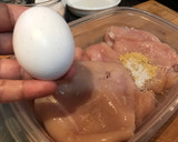 Foto del paso 2 de la receta: Pechuga empanizada 🥚🍞🍗🥛