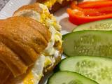 البيض فطور 🍳 لذيذ مع الكرواسان