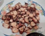 Foto del paso 7 de la receta: Garbanzos con langostinos y pulpo