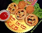 A picture of step 4 of Bread disk pizza.