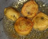 A picture of step 4 of Street wala aloo chop.