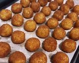 Foto langkah ke 3 dari resep Palm Cheese Cookies.