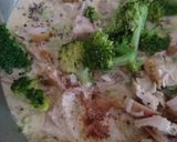 Foto del paso 4 de la receta: Coditos con salsa crema de pollo y brócoli