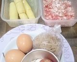 รูปขั้นตอนการทำที่ 1 ของ ผัดเส้นบุกสาหร่าย,หน่อไม้,ไข่,หมูสับ