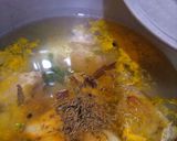 A picture of step 5 of Goodh ka soup.