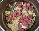 Foto langkah ke 2 dari resep Goulash Beef Stew.