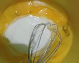 Foto langkah ke 2 dari resep Yoghurt Cheese Muffin resep Tintin Rayner.
