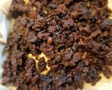 A picture of step 3 of Christmas pudding baklava.