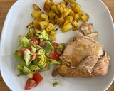 A picture of step 8 of Roasted chicken with potatoes and salad.