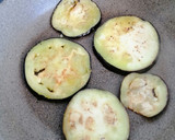 Foto del paso 4 de la receta: Pizza de berenjena, setas y queso