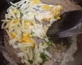 Foto langkah ke 2 dari resep Nasi Goreng Mawut Mie Gelas rasa Baso Sapi.