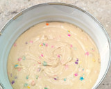 Foto del paso 5 de la receta: Ranita Birthday Cake relleno de compota de maracuyá y toronja