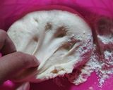 Foto langkah ke 3 dari resep Donat Maizena ekonomis.