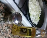 Foto del paso 2 de la receta: Empanadas de queso y cebolla