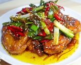 Foto langkah ke 4 dari resep Ayam Goreng Saus Inggris.