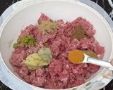 A picture of step 2 of Fry Mince (Bhuna Qeema).