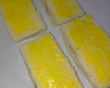 Foto langkah ke 4 dari resep Roti Goreng Udang.