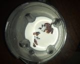 A picture of step 2 of Tende- milk smoothies.