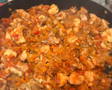 Foto del paso 4 de la receta: Relleno de pollo y verduras para arepas, empanadas y empanadillas