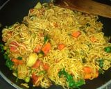 সবজি দিয়ে মশলা ম‍্যাগি (sabji diye Masla Maggi Recipe In Bengali) রেসিপি ধাপ - 4 ছবি