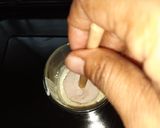 A picture of step 5 of White chocolate choco bar nuties.