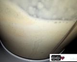 صورة لخطوة 1 من وصفة خبز السميد في الفرن اخف من الريشه