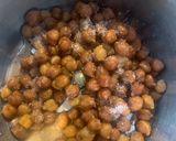 A picture of step 2 of Lauki brown chana barely with ginger powder thalipeet.