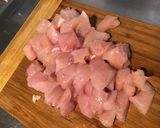 Une image de l'étape 1 de Poulet curry coco poivrons rouges.