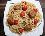 Foto del paso 4 de la receta: Espaguetis con albóndigas en salsa de tomate y tomate cherry