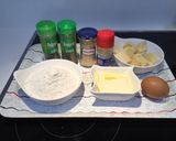 Foto del paso 1 de la receta: Galletas de parmesano