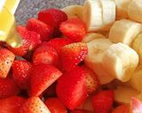 A picture of step 2 of Honey Fruit salad.