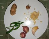 Foto langkah ke 1 dari resep Nasi goreng kunyit dan telur dadar.