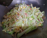 Foto langkah ke 2 dari resep 429.Tumis Labu Siam+Tempe+Telur.