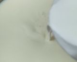 Foto langkah ke 3 dari resep Es Lilin Susu (Cokelat Dan Matcha).
