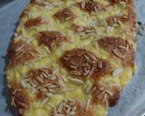 Foto del paso 12 de la receta Coca de chicharrones 2025 v2: con masa brioche, crema, anís y almendras