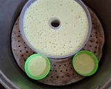Foto langkah ke 5 dari resep Bolu Kukus Pandan.