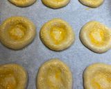 Φωτογραφία βήματος 4 της συνταγής Brioche μπομπάκια πίτσας με τόνο