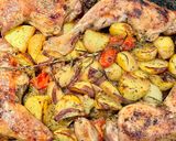 Foto del paso 3 de la receta: Pollo de corral al horno con patatas