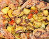 Foto del paso 3 de la receta: Pollo de corral al horno con patatas