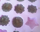 Foto del paso 2 de la receta: Galletas de frutos secos y chocolate sin horno