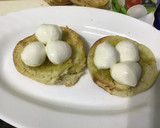 Foto del paso 2 de la receta: Capricho de mozzarella fresca, salmón ahumado y aceite de trufa blanca