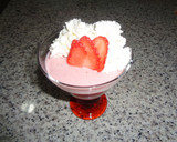 Foto del paso 4 de la receta: Copa cremosa de fresas