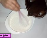 صورة لخطوة 4 من وصفة كيكة المج ببيضة واحدة بدون فرن