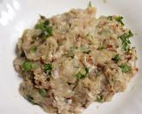 A picture of step 1 of Chicken Flower Dumpling.