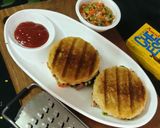 ग्रील्ड पिज़्ज़ा सैंडविच (Grilled Pizza Sandwich Recipe in Hindi) रेसिपी चरण 8 फोटो