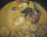 Foto langkah ke 3 dari resep Ayam dan telur bumbu kuning ala ArinAlfannur.