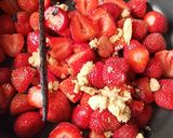 Une image de l'étape 2 de Tapioca coco à la compotée de fraises.