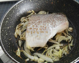 Foto del paso 3 de la receta: Bacalao al horno con anchoas