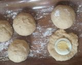 A picture of step 4 of Egg roll.