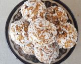 A picture of step 5 of Raw carrot cake bites.